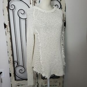Shrinking Violet raw edges sweater medium